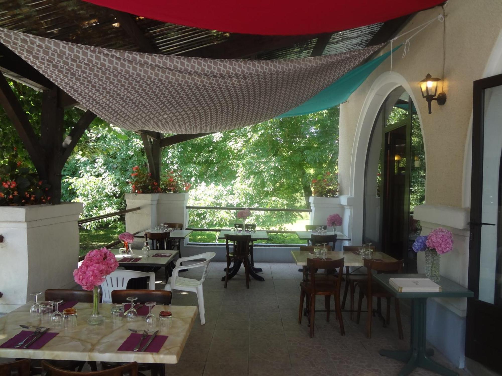 Hotel Du Pont Et Restaurant A Groléjac Esterno foto