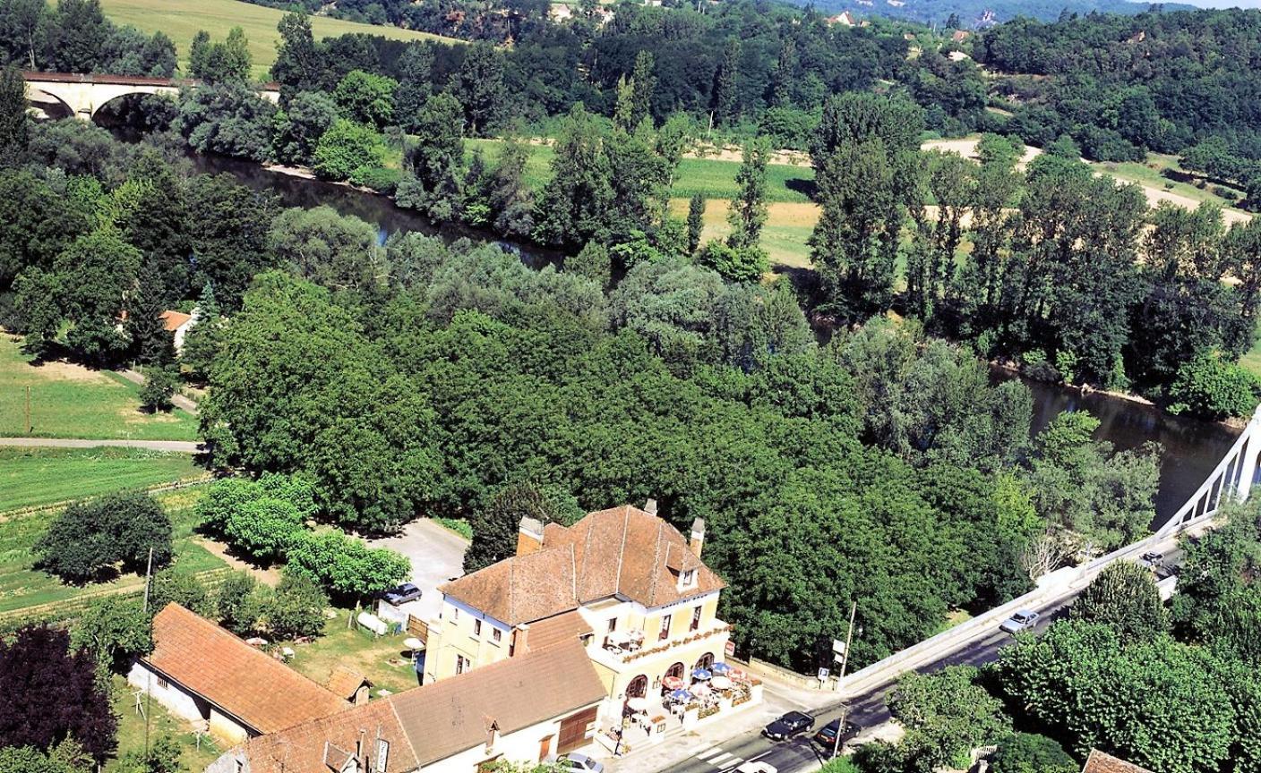 Hotel Du Pont Et Restaurant A Groléjac Esterno foto